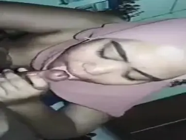 Jilbab Pink Jago Ngenyot Kontol Sampai Lumer Erat